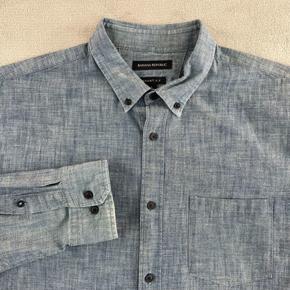Banana Republic Shirt Men Large Blue Chambray Grant Fit Long Sleeve Preppy